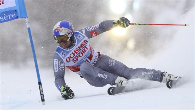 Alexis Pinturault v obm slalomu ve Val d'Isere.