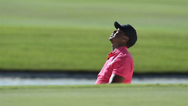 Tiger Woods na turnaji na Bahamách.