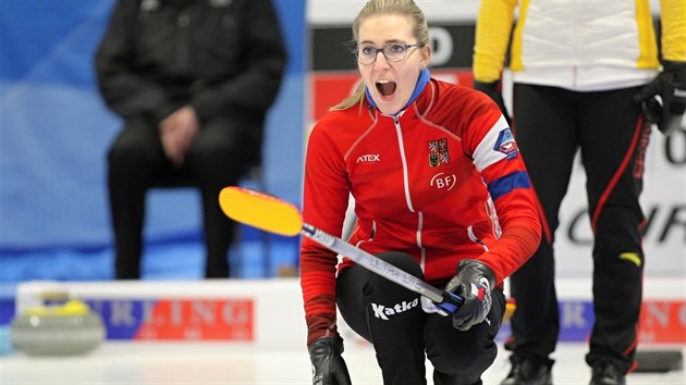 Momentka z olympijsk kvalifikace eskch curlerek v Plzni