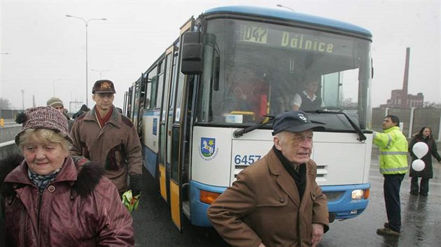 Msto vypravilo i speciln autobusy s oznaenm Dlnice D47. (1. prosince 2007)