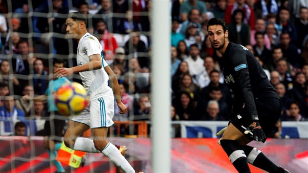 Achraf Hakimi dv pt gl Realu Madrid v utkn proti Seville.