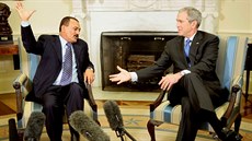 Jemenský prezident Alí Abdalláh Sálih při setkání s George W. Bushem (2. května...