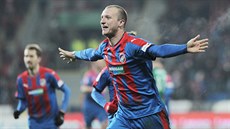 Plzeňský útočník Michael Krmenčík slaví gól do jablonecké sítě.