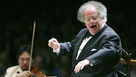 Dirigent James Levine na archivnm snmku z roku 2006