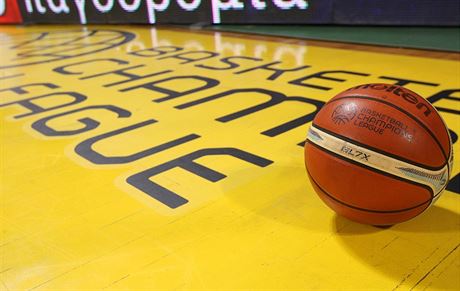 Basketbalová Liga mistr se hraje také v hale Arisu Solu.