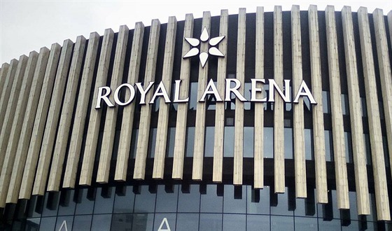Kodaská hala Royal Arena, djit ME v krátkém bazénu.