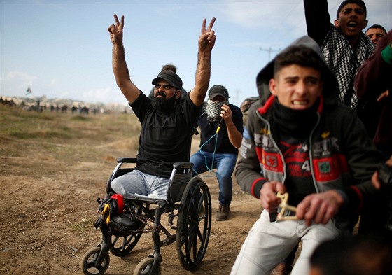 Ibráhím abú Surajja bhem protest v Pásmu Gazy (15. prosince 2017)