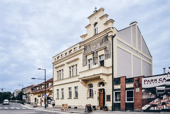 Secesní vilu v lázeňském městě Poděbrady se podařilo obnovit na moderní...