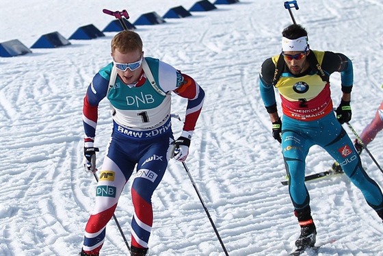 Johannes Bö (vlevo) a Martin Fourcade.