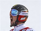 POPÁTÉ ZA SEBOU. Marcel Hirscher oslavuje dalí triumf v obím slalomu v Alta...