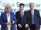 Francouzská politika Marine Le Penová, pedseda hnutí SPD Tomio Okamura a...