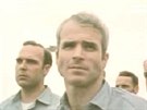 John McCain na snímku z roku 1971, kdy byl po pti letech proputn z...