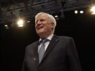 Horst Seehofer obhájil pozici pedsedy Kesanskosociální unie.