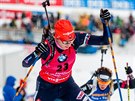 Slovenská biatlonistka Anastasia Kuzminová na trati sprintu v Annency.