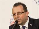 Nový pedseda Fotbalové asociace eské republiky Martin Malík hovoí na tiskové...