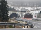 Tunel Panensk� na d�lnici D8, kde je rychlost omezen� na 80 kilometr� v hodin�.