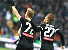 Záloník Udinese Antonín Barák (vlevo) se raduje z gólu se spoluhráem Silvanem...