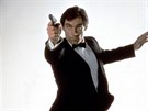 Timothy Dalton jako James Bond ve filmu Dech ivota (1987)