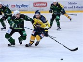 Momentka z utkání prvoligových hokejistů Ústí nad Labem (žlutá) vs. Karlovy Vary
