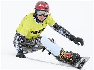 Ester Ledecká v závodě v Cortině d´Ampezzo..