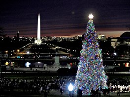 Hlavnímu mstu USA bhem Vánoc vévodí krom Washingtonova monumentu také 79...