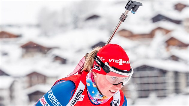 NEJLEP EKA. Eva Puskarkov bhem sthacho zvodu biatlonistek ve francouzskm Annecy.