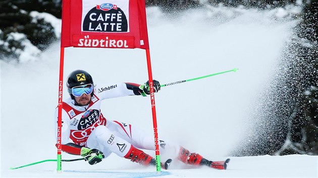 Marcel Hirscher v prvnm kole obho slalomu Svtovho pohru v Alta Badii.