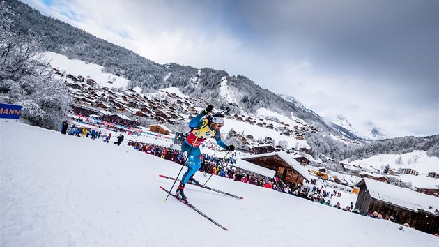 DOMA. Do francouzskho stediska Annecy se po tyech letech vrtil Svtov pohr. Domc biatlonista Martin Fourcade dobhl ve sprintu na druhm mst.