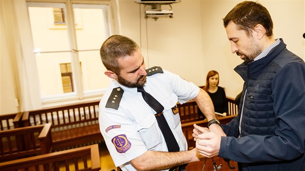 Pavel Fanty u Mstskho soudu v Praze (11. prosince 2017).