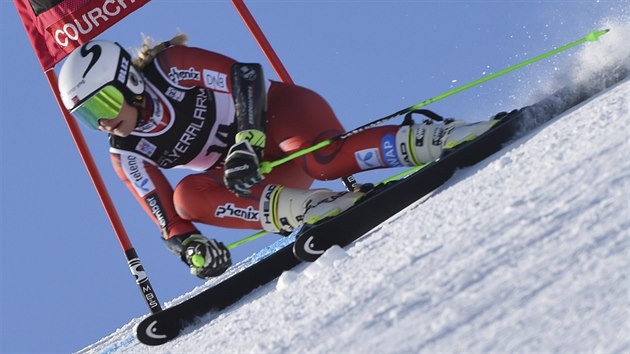 Ragnhild Mowinckelov na trati obho slalomu v Courchevelu.