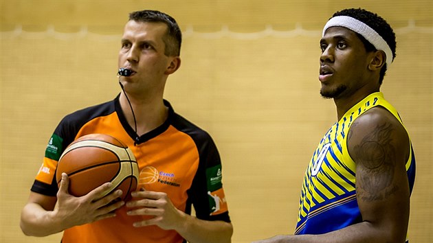 Rozhod Petr Hrua a Evan Singletary z st.