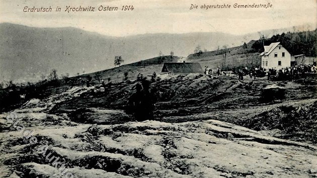 Snímky z roku 1914 přibližují obří sesuv, který tehdy ujel z vrchu Chmelík do údolí Chrochvického potoka u Děčína. Právě tudy se přitom zvažuje vedení jedné z tras děčínského přivaděče k dálnici D8.