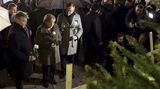 Nmecká kancléka Angela Merkelová navtívila vánoní trhy na námstí...