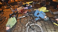 Cyklisté v Praze protestovali proti zákazu kol v centru metropole (11. prosince...