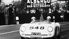 Porsche 550 Spyder v závodě Mille Miglia 1955