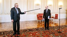 KVĚTEN: Tanečky kolem odvolání ministra financí Andreje Babiše a demise vlády...