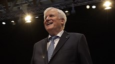 Horst Seehofer obhájil pozici pedsedy Kesanskosociální unie.