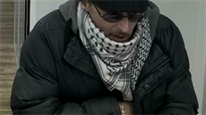 Nezn�m� mu� loupil v bance na Praze 3, m��e b�t ozbrojen�.