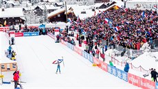 ZA PRVNÍM TRIUMFEM. Justine Braisazová si v Annecy jede pro sv�j první triumf...