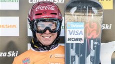 eská snowboardistka Ester Ledecká  po triumfu v paralelním obím slalomu v...