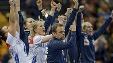 Norské házenkáky se radují z postupu do finále MS.