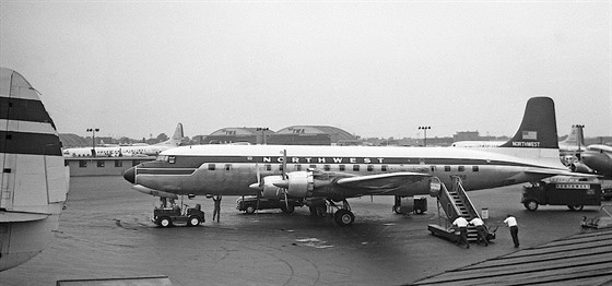 Strojem zkázy byl pi netstí na Rickers Island letoun Douglas DC-6A.