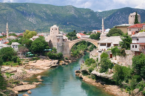 Hercegovský Mostar. Plocha předválečné občiny (zhruba náš okres, resp....