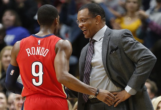 Rajona Ronda z New Orleans chválí trenér Alvin Gentry.