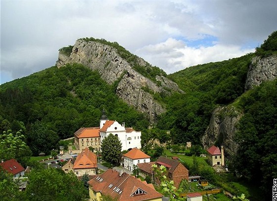 Svatý Jan pod Skalou