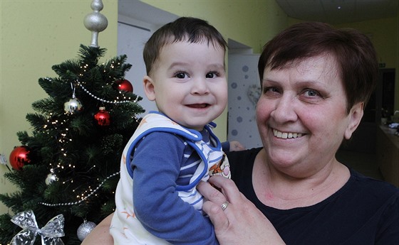 �editelka Milada �ilhová v kojeneckém ústavu.