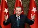 Turecký prezident Recep Tayyip Erdogan ení v Ankae (24. prosince 2017)