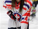 �esk� hokejov� reprezentantka Ad�la �krdlov� je sou��st� t�mu star��ho dorostu...