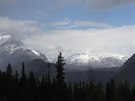 Výhled na Skalnaté hory ze stanice gondolové lanovky v horském stedisku Banff...