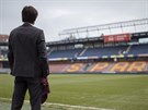 LOUENÍ. Tomá Rosický na stadionu Sparty poté, oznámil konec kariéry.